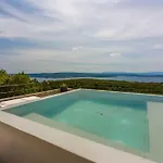 In 39464 * 茨里克韦尼察