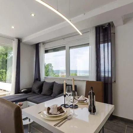 In 39464 Semesterbostad Crikvenica